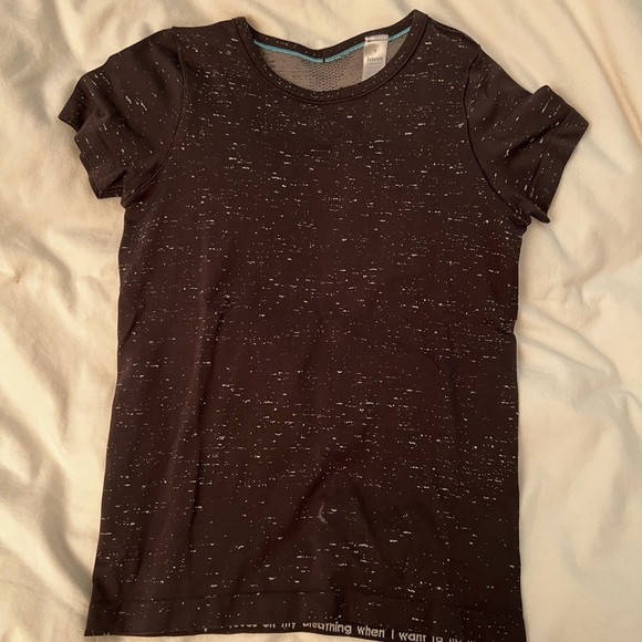 Ivivva Black Tee Shirt / Active Wear By lululemon - Picture 1 of 1